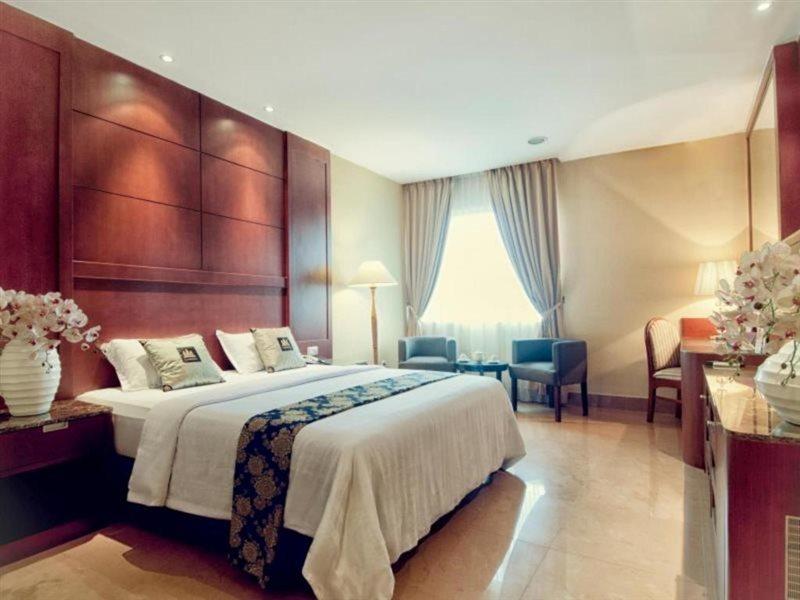 Grand Sakura Hotel Медан Екстер'єр фото