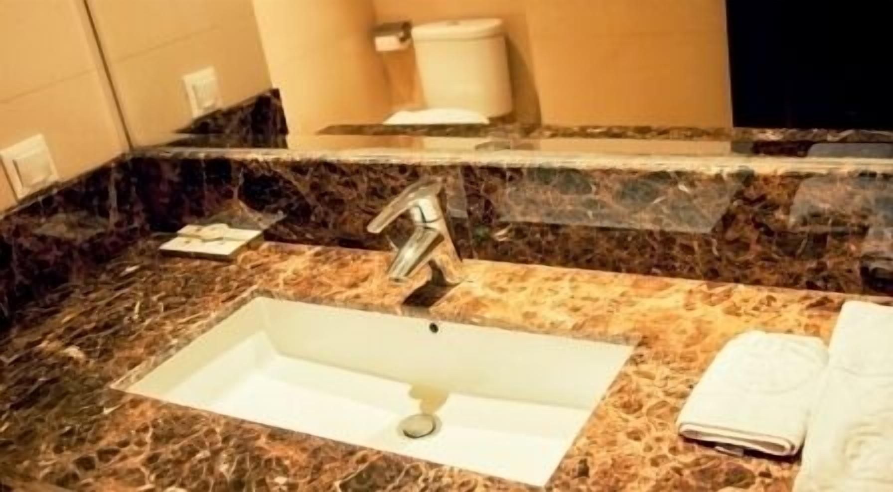 Grand Sakura Hotel Медан Екстер'єр фото