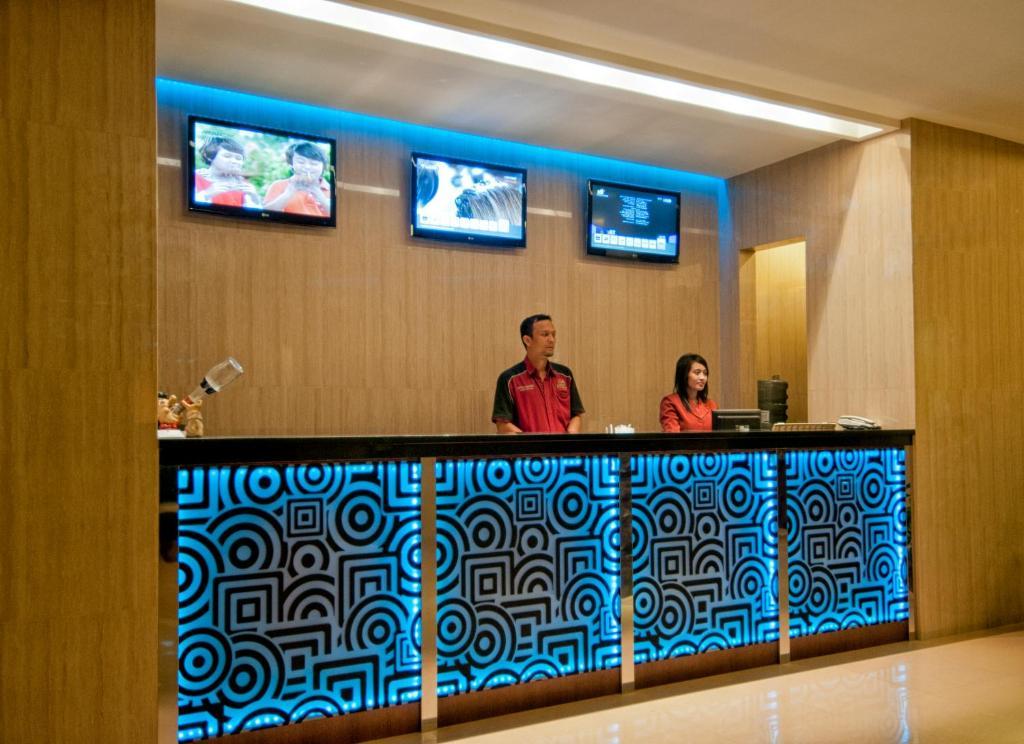 Grand Sakura Hotel Медан Екстер'єр фото