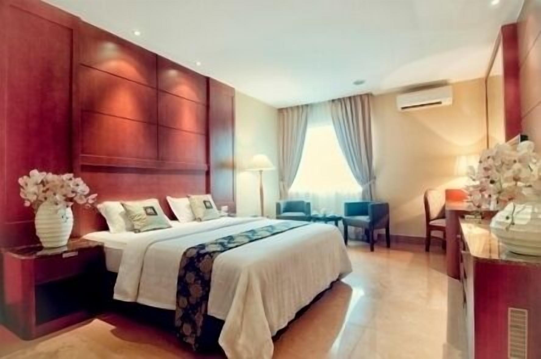 Grand Sakura Hotel Медан Екстер'єр фото