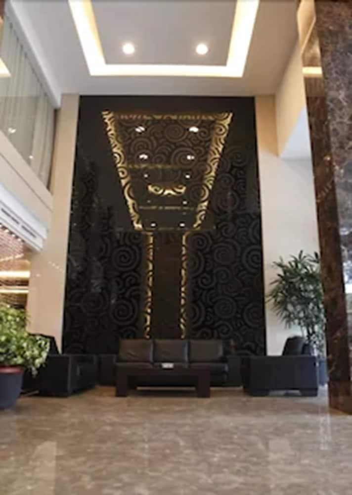 Grand Sakura Hotel Медан Екстер'єр фото