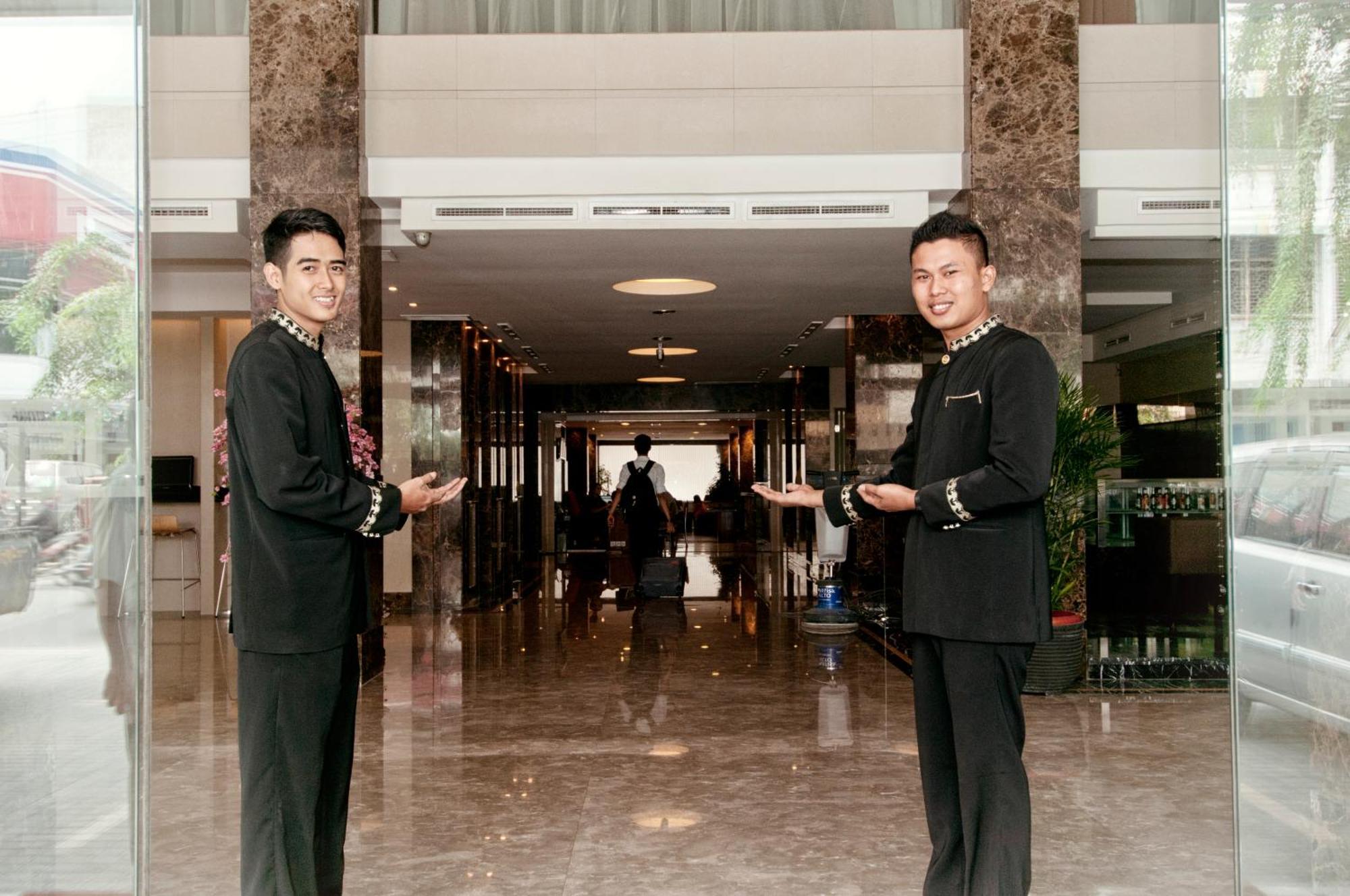Grand Sakura Hotel Медан Екстер'єр фото
