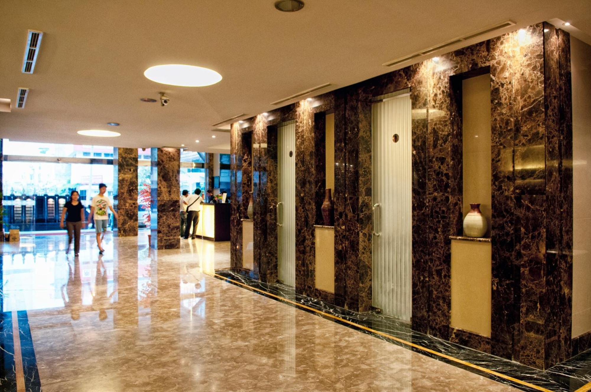 Grand Sakura Hotel Медан Екстер'єр фото
