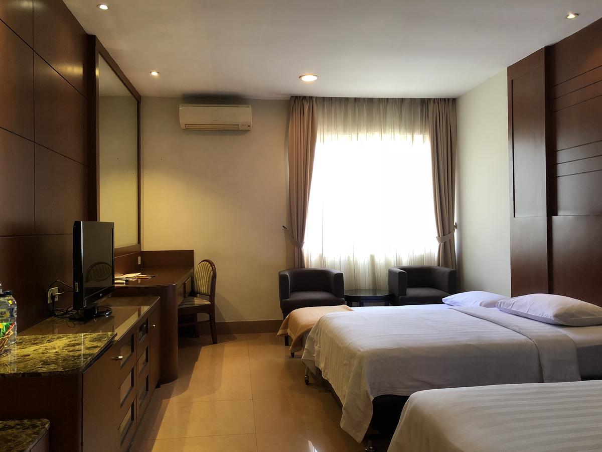 Grand Sakura Hotel Медан Екстер'єр фото