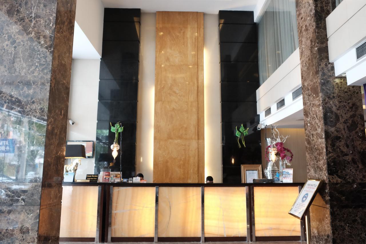 Grand Sakura Hotel Медан Екстер'єр фото