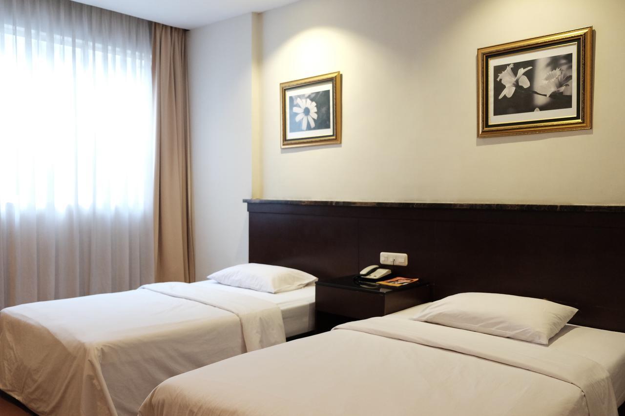 Grand Sakura Hotel Медан Екстер'єр фото